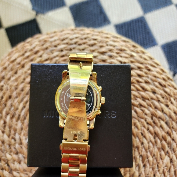 Michael Kors Runway Gold Tone Chronographic Watch - Picture 6 of 10